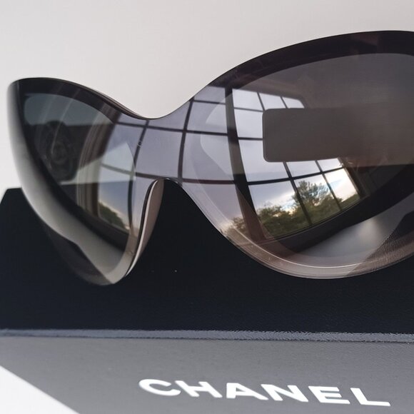 CHANEL Black and Gray Sunglasses - Picture 11 of 14